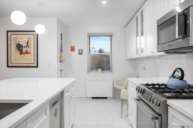 499 N Broadway 8F, White Plains, NY 10603