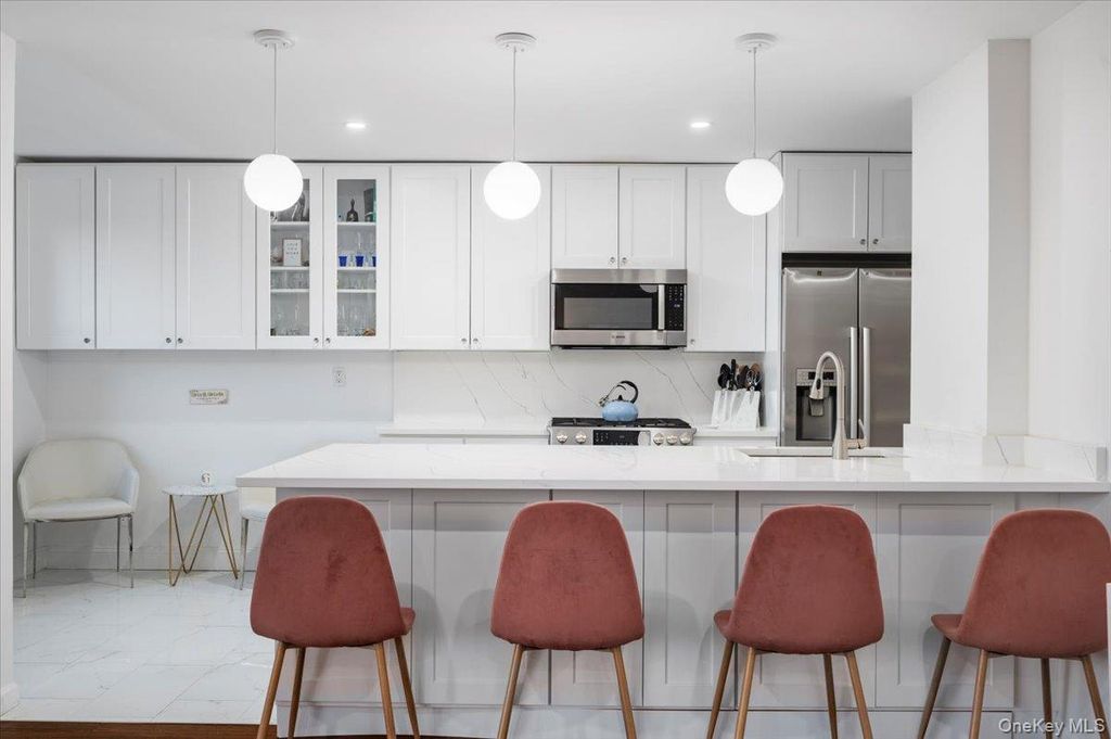 499 N Broadway 8F, White Plains, NY 10603