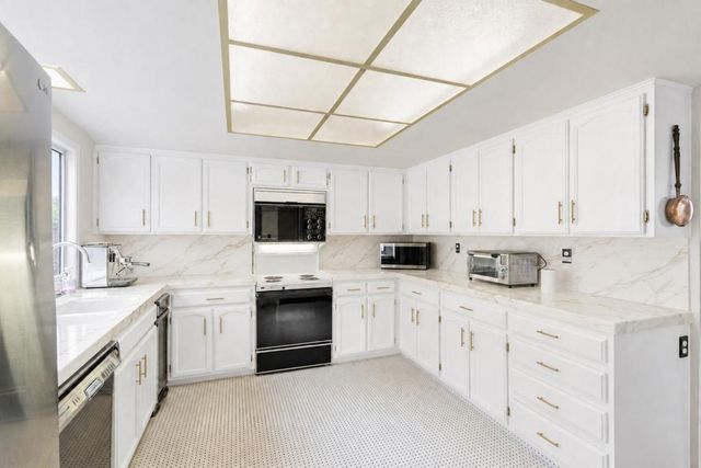 25 Rinconada Circle, Belmont, CA 94002