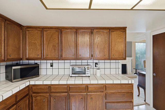 25 Rinconada Circle, Belmont, CA 94002