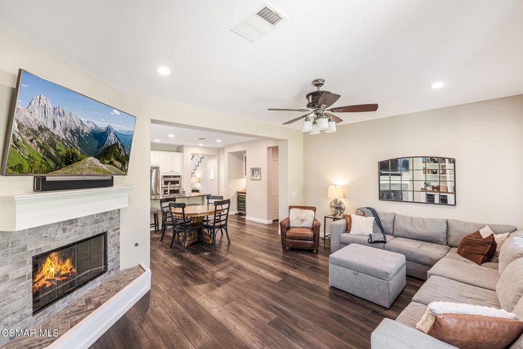 Image 15 of property listing at 14819 Blue Ridge Court, Moorpark, CA 93021