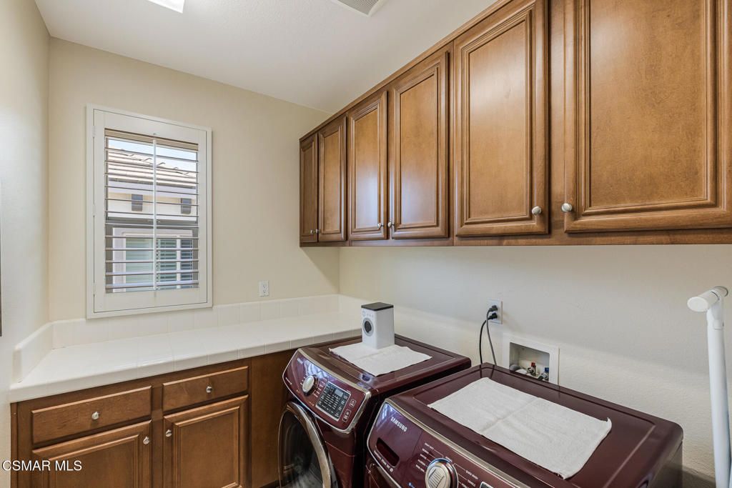 Image 23 of property listing at 14819 Blue Ridge Court, Moorpark, CA 93021