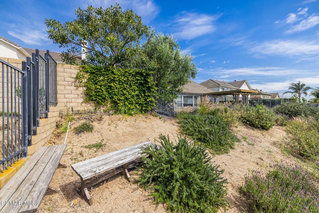 Image 37 of property listing at 14819 Blue Ridge Court, Moorpark, CA 93021
