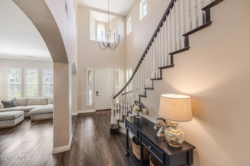 Image 9 of property listing at 14819 Blue Ridge Court, Moorpark, CA 93021