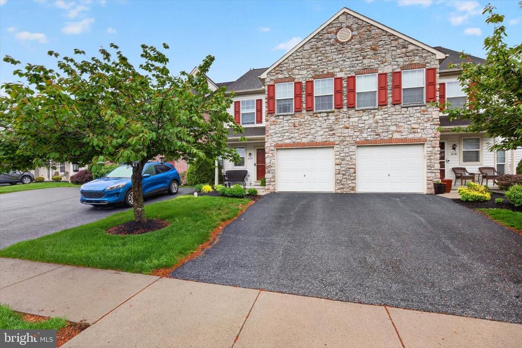 220 BUCKLEY DR, Harrisburg, PA 17112
