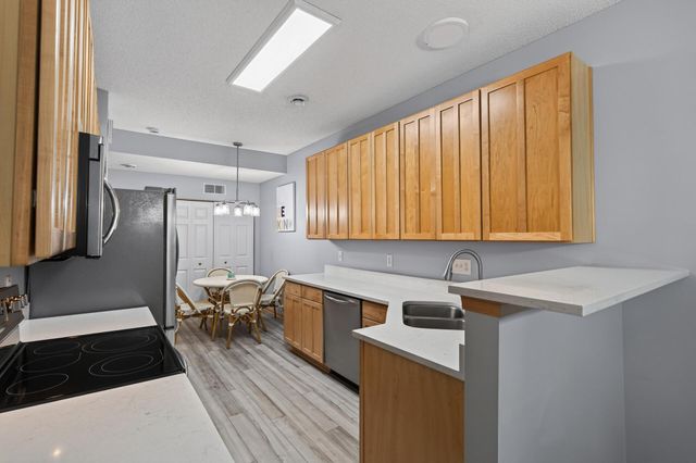 11160 204th Street W, Lakeville, MN 55044