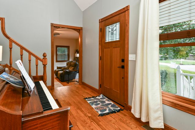 680 E Trakel Place, Springfield, MO 65810