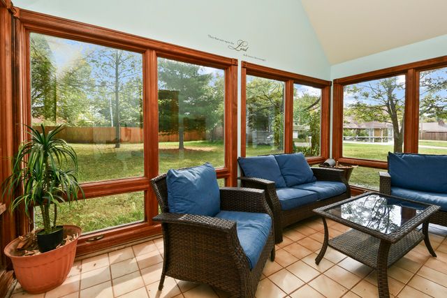 680 E Trakel Place, Springfield, MO 65810