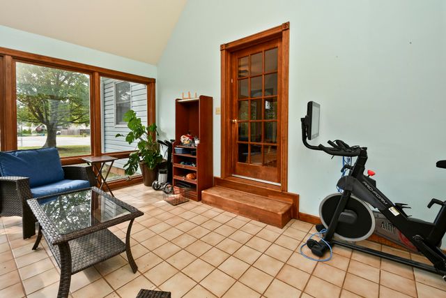 680 E Trakel Place, Springfield, MO 65810