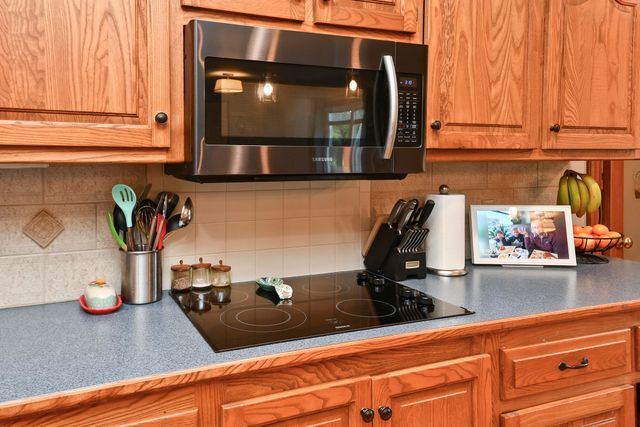 680 E Trakel Place, Springfield, MO 65810