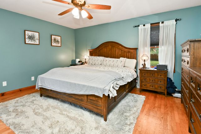 680 E Trakel Place, Springfield, MO 65810