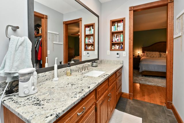 680 E Trakel Place, Springfield, MO 65810