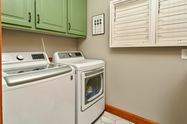 680 E Trakel Place, Springfield, MO 65810