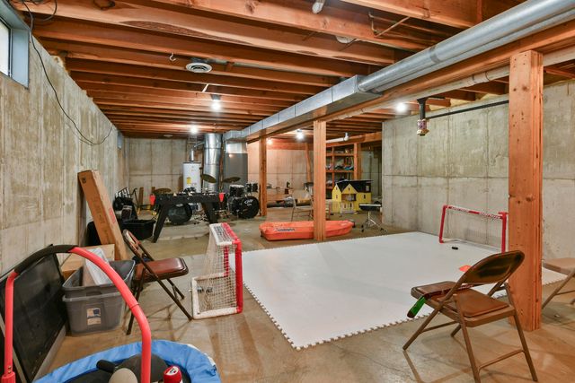 680 E Trakel Place, Springfield, MO 65810