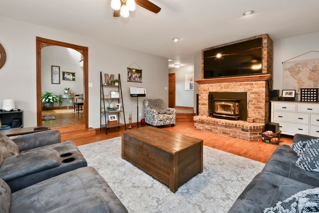 680 E Trakel Place, Springfield, MO 65810