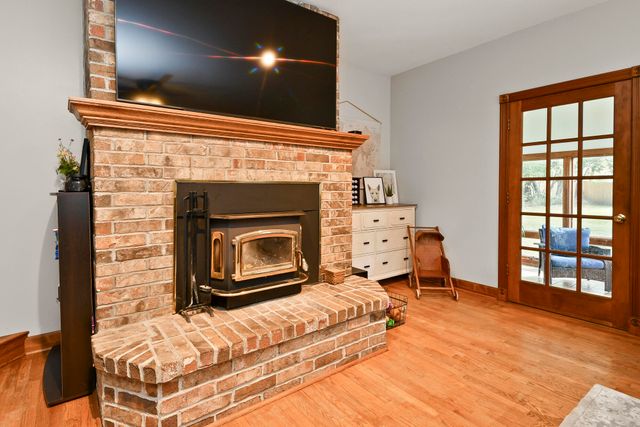 680 E Trakel Place, Springfield, MO 65810