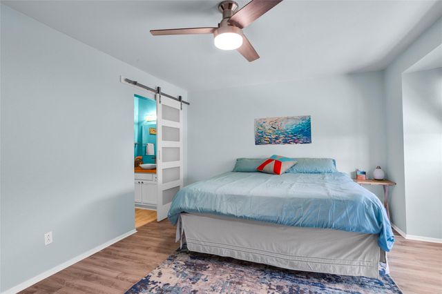 18214 Heritage Lane 8214, Nassau Bay, TX 77058