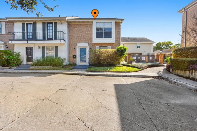 18214 Heritage Lane 8214, Nassau Bay, TX 77058