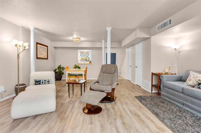 18214 Heritage Lane 8214, Nassau Bay, TX 77058