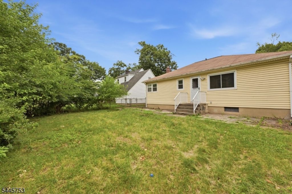 1338 Grant Ave, South Plainfield Boro, NJ 07080 — photo 4