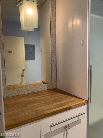 3111 Bel Air Drive 211, Las Vegas, NV 89109