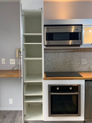 3111 Bel Air Drive 211, Las Vegas, NV 89109