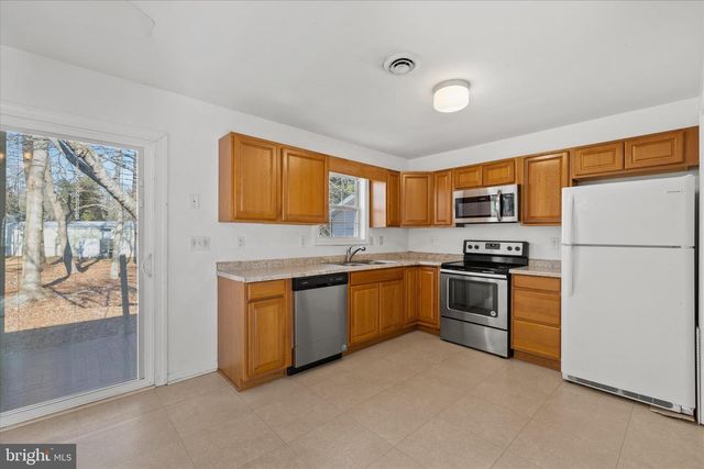 143 HOLLYWOOD DR, Ocean View, DE 19970