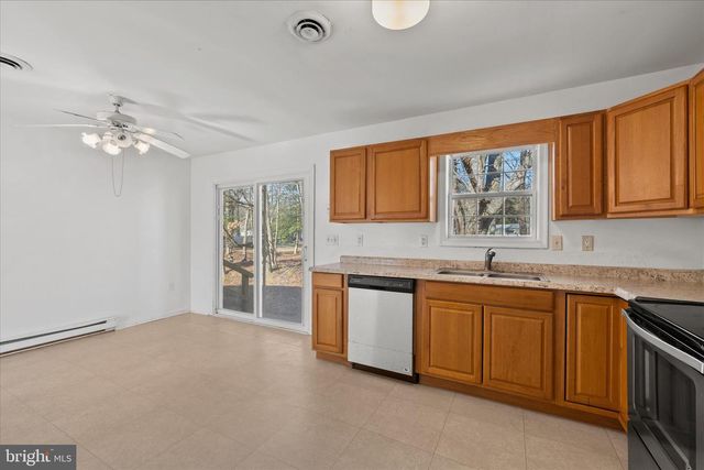 143 HOLLYWOOD DR, Ocean View, DE 19970