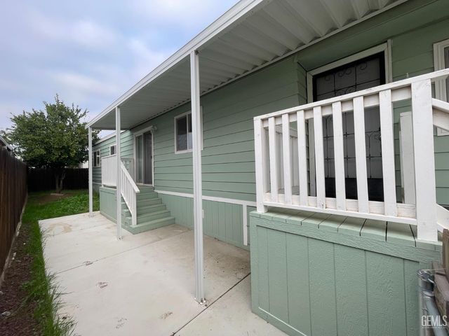 97 Cinnamon Lane, Bakersfield, CA 93308