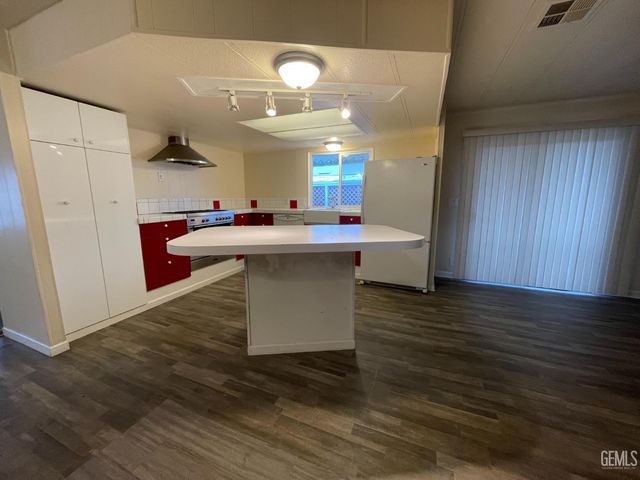 97 Cinnamon Lane, Bakersfield, CA 93308