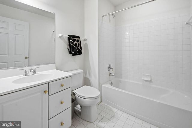 8026 KIDWELL HILL CT, Vienna, VA 22182