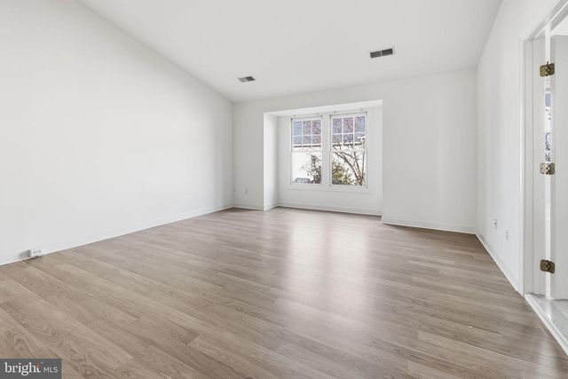 8026 KIDWELL HILL CT, Vienna, VA 22182