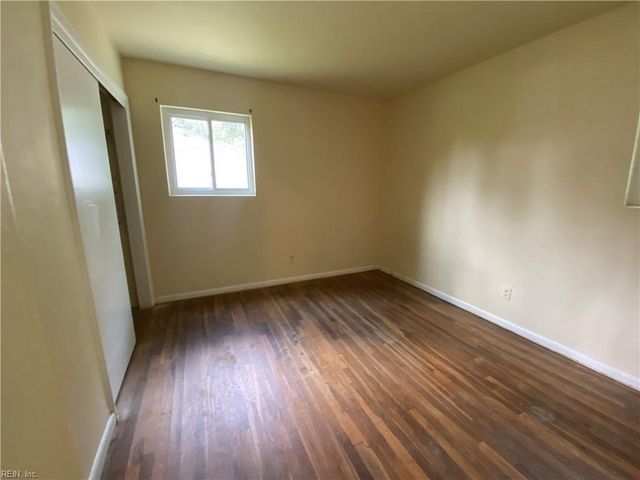 328 Barcelona LN, Virginia Beach, VA 23452