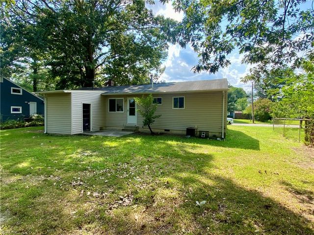 328 Barcelona LN, Virginia Beach, VA 23452