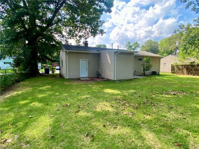 328 Barcelona LN, Virginia Beach, VA 23452