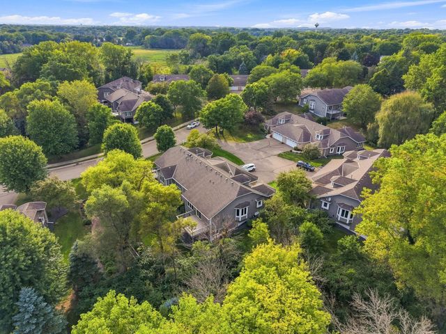4166 Thornhill Lane, Vadnais Heights, MN 55127