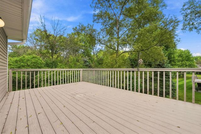 4166 Thornhill Lane, Vadnais Heights, MN 55127