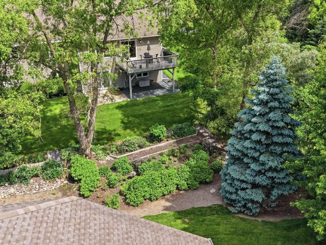 4166 Thornhill Lane, Vadnais Heights, MN 55127
