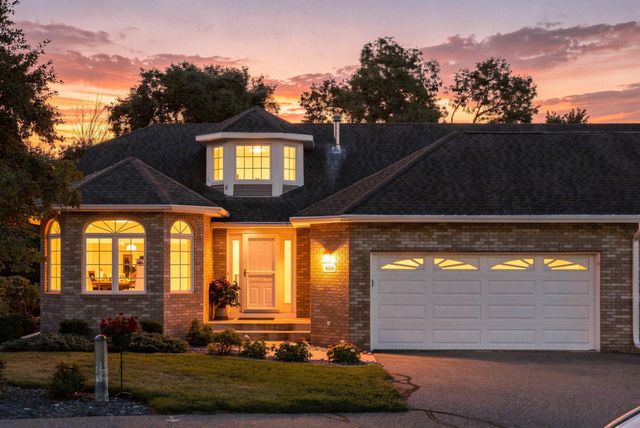 4166 Thornhill Lane, Vadnais Heights, MN 55127