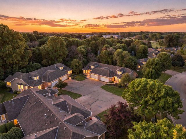4166 Thornhill Lane, Vadnais Heights, MN 55127
