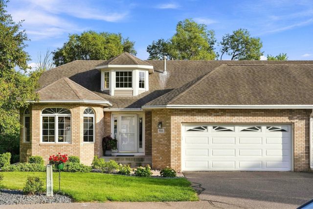 4166 Thornhill Lane, Vadnais Heights, MN 55127