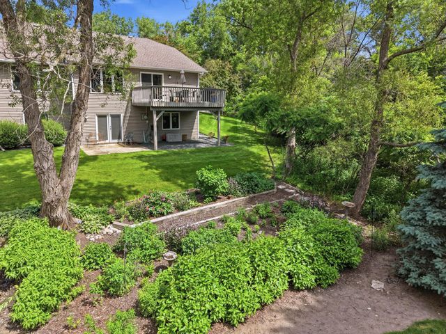 4166 Thornhill Lane, Vadnais Heights, MN 55127