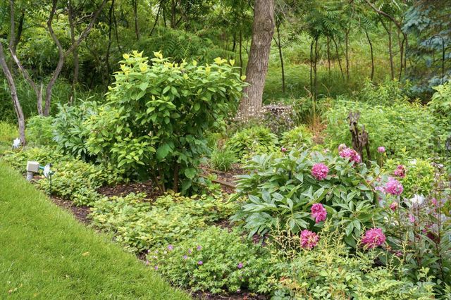 4166 Thornhill Lane, Vadnais Heights, MN 55127