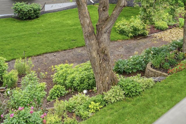 4166 Thornhill Lane, Vadnais Heights, MN 55127