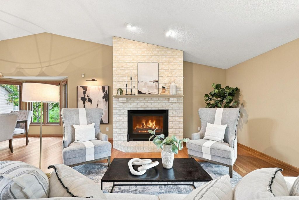 4166 Thornhill Lane, Vadnais Heights, MN 55127 — photo 2