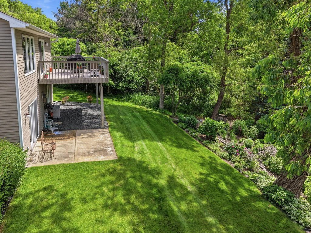4166 Thornhill Lane, Vadnais Heights, MN 55127 — photo 5
