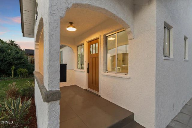 2238 S Cochran Avenue, Los Angeles, CA 90016
