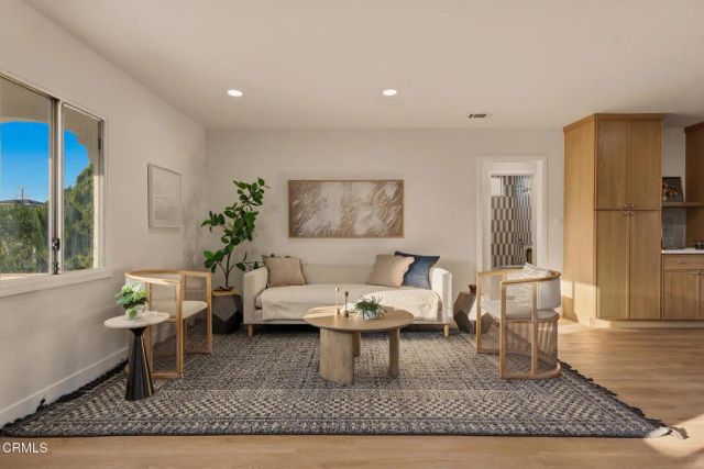 2238 S Cochran Avenue, Los Angeles, CA 90016