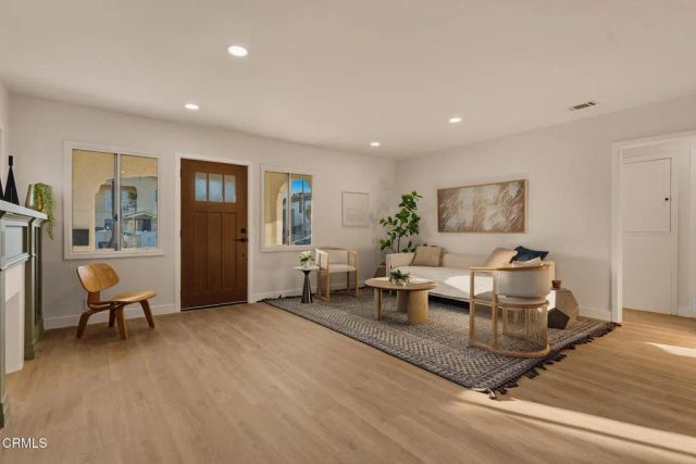 2238 S Cochran Avenue, Los Angeles, CA 90016