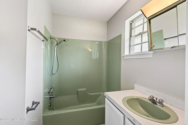 14320 Mallett Road, Biloxi, MS 39532